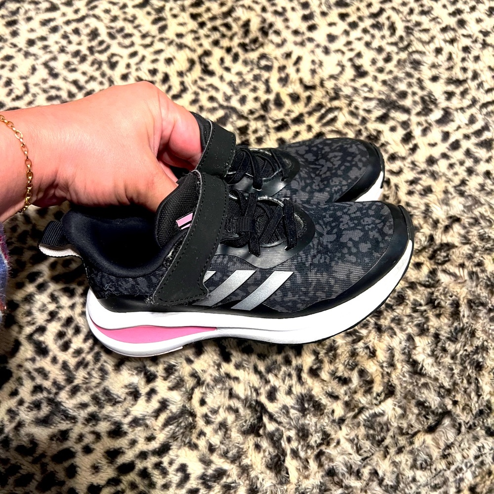 SOLD Adidas fortarun ultraglam